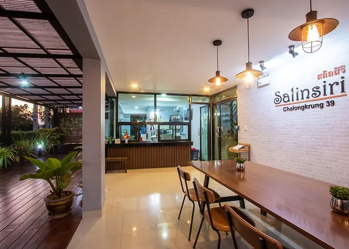 Salinsiri At Lat Krabang 3*