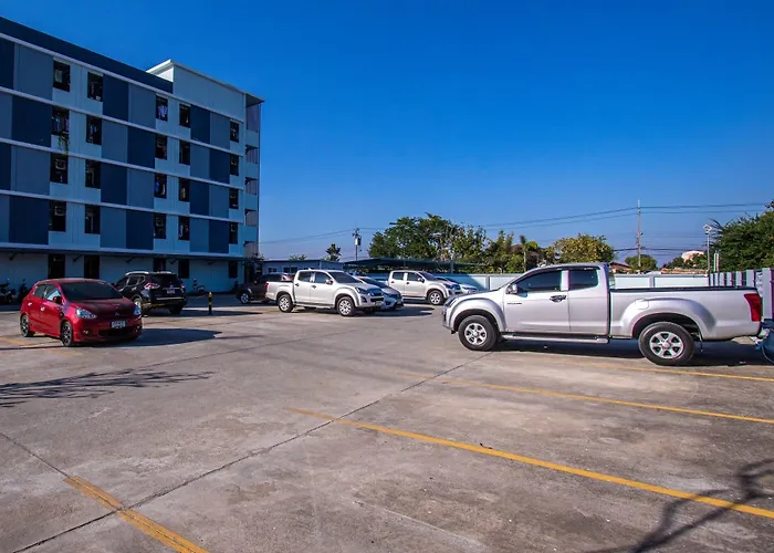 Salinsiri At Lat Krabang Aparthotel 3*